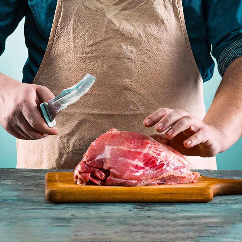 Можно мыть мясо. Дети готовят мясные продукты. Мытье мяса перед готовкой. Готовить мясо как учиться.