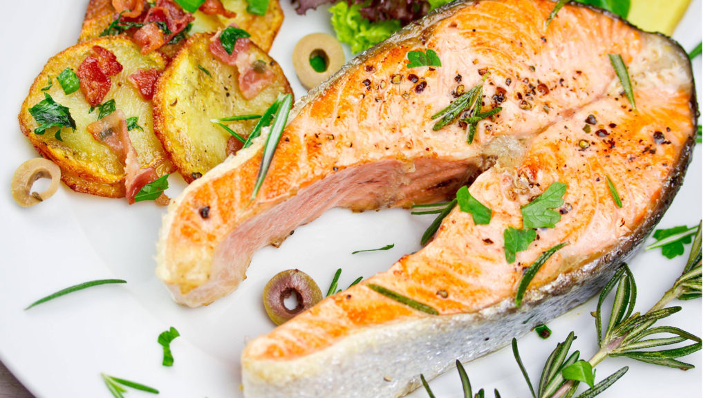 Lachs und Kartoffeln