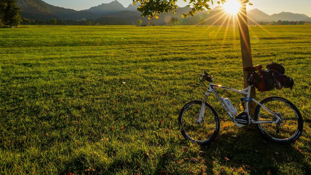 Berglandschaft bei Füssen im Ostallgäu, E-Bike